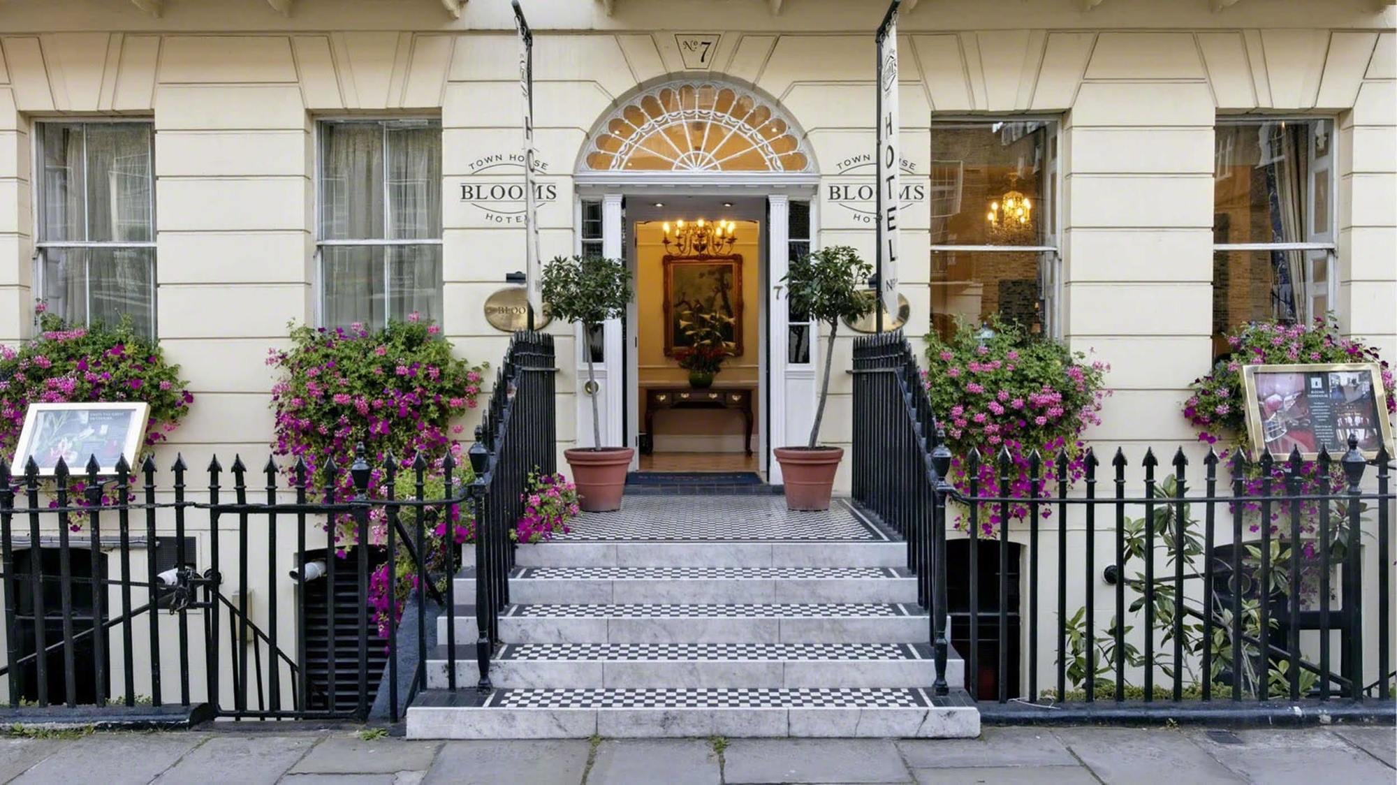 Hotel Grange Blooms 4*