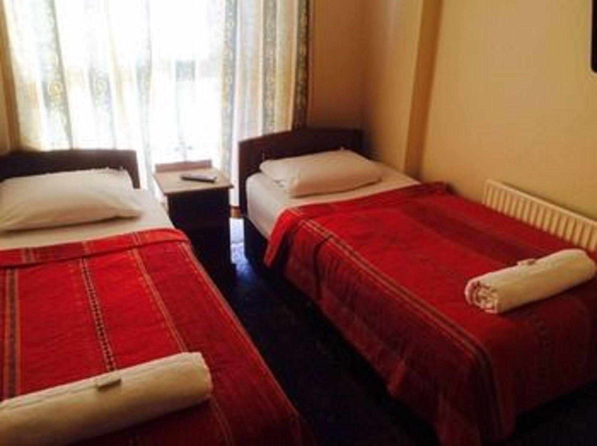 Golden Star Hotel London