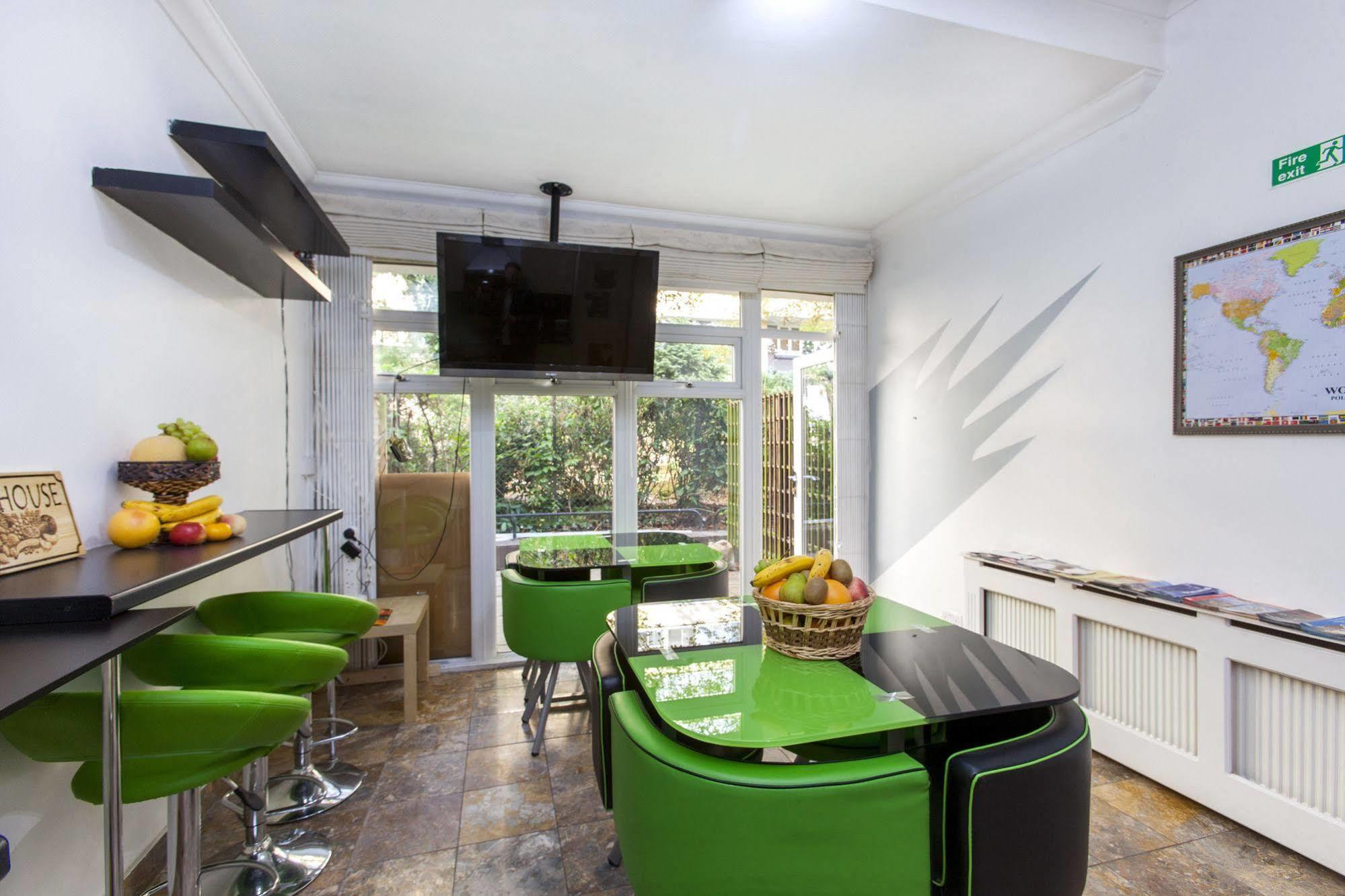 Fruit Guest house 3*