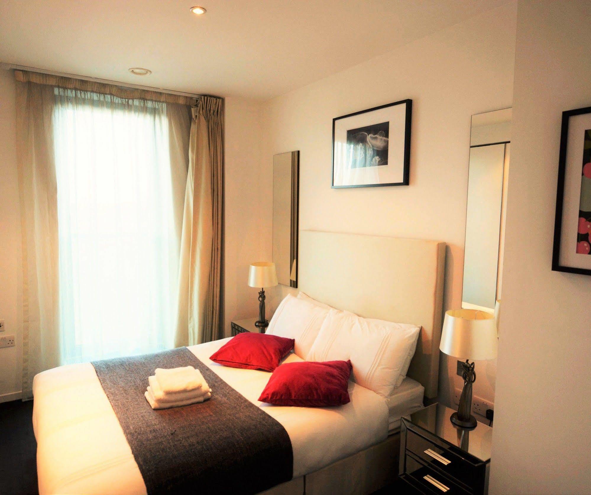 Hotel Zen - Excel O2 Arena