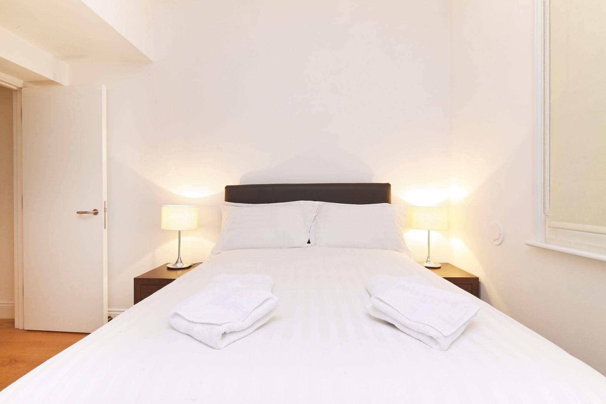 Emily 3* London