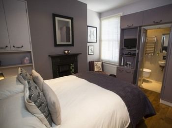 Parklands 3* London