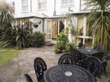 Gasthof Holland Court London