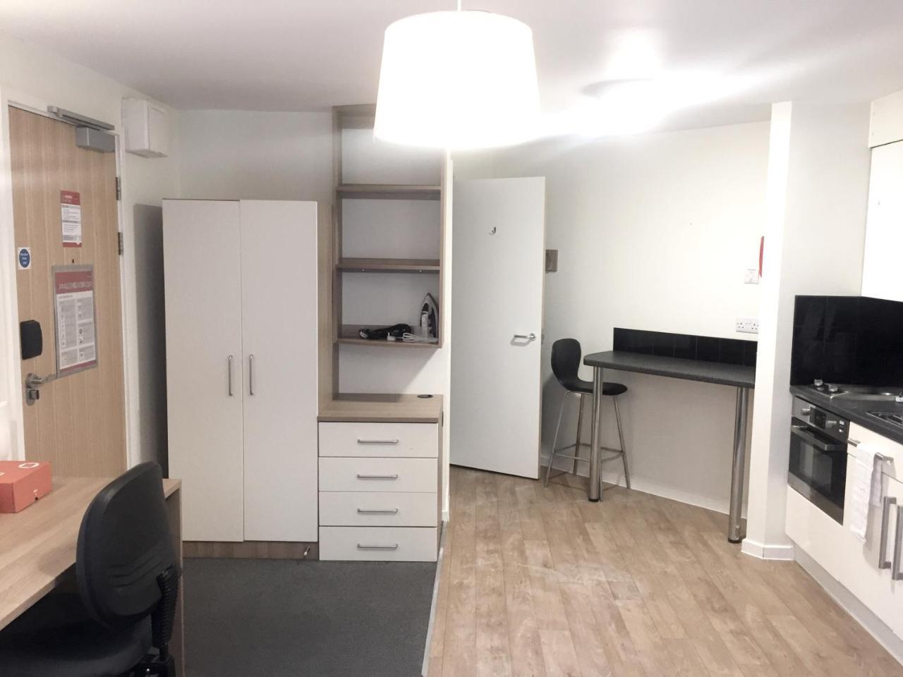 Ensuite Rooms, Southwark - Sk *