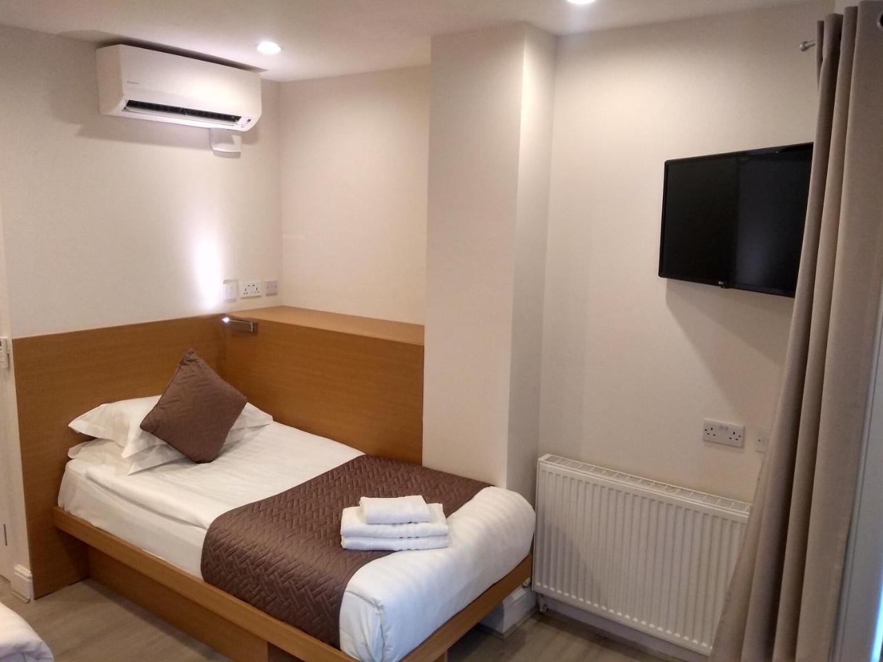 Hotel Nox Olympia London