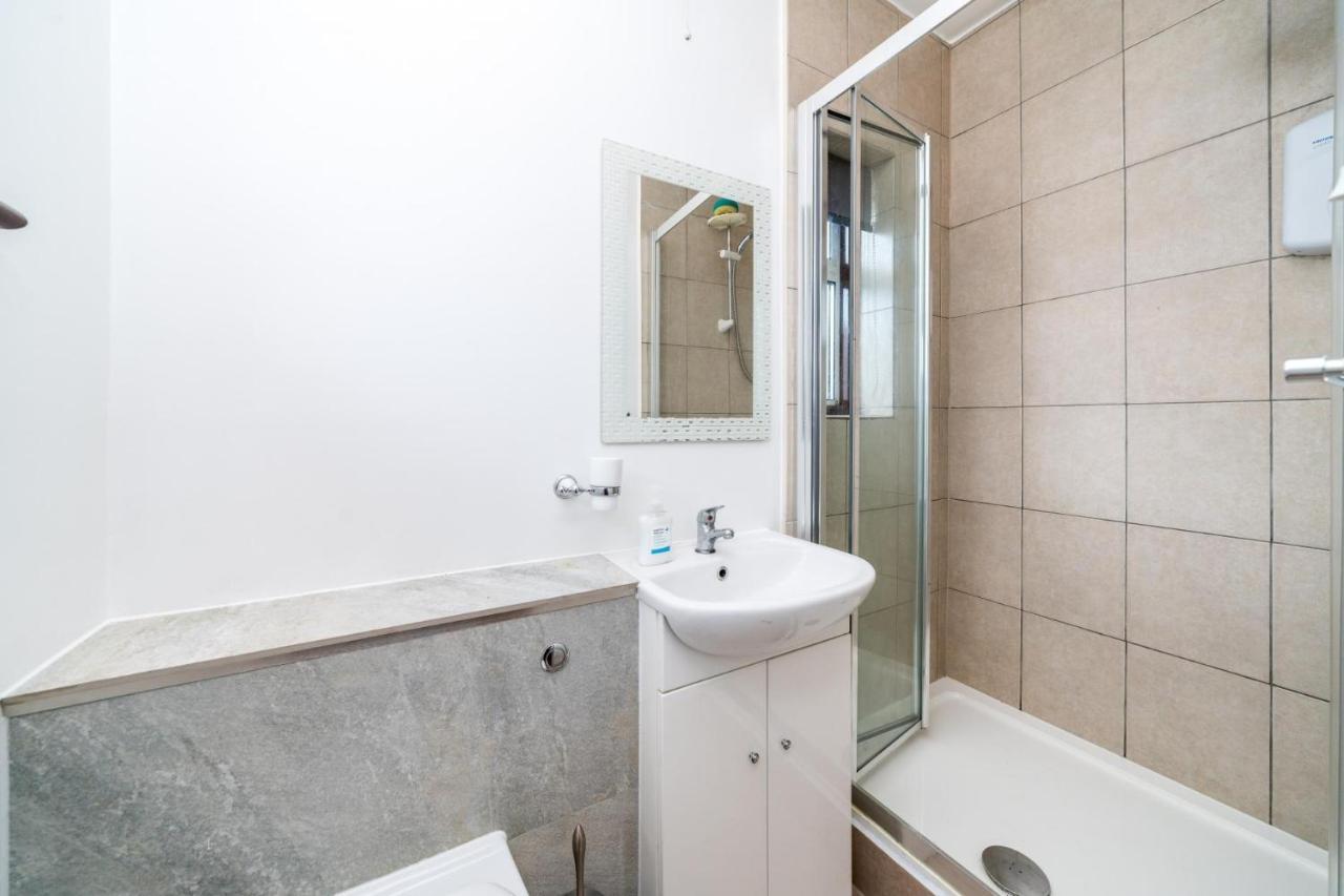New 3 Bedroom House Near Wembley Stadium * London