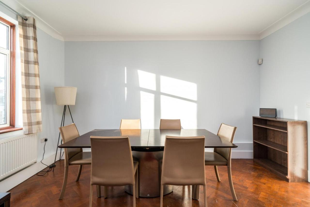 New 3 Bedroom House Near Wembley Stadium Apartment *