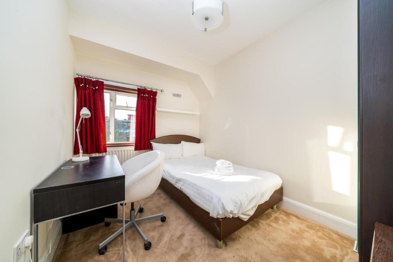 New 3 Bedroom House Near Wembley Stadium Apartment London