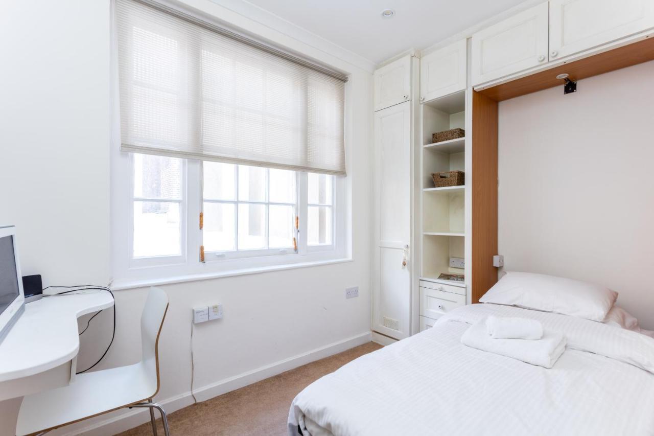 37 Devonshire Mews West London