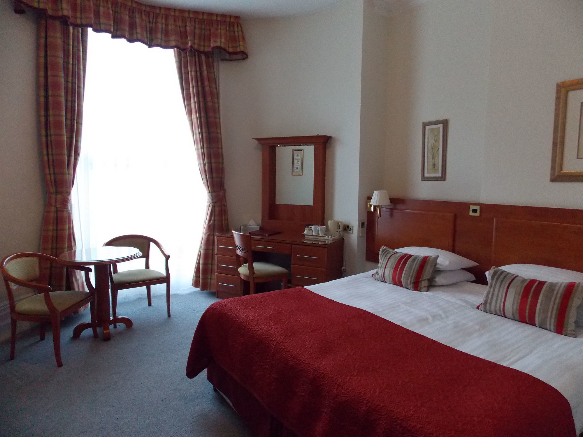 St George 3* London