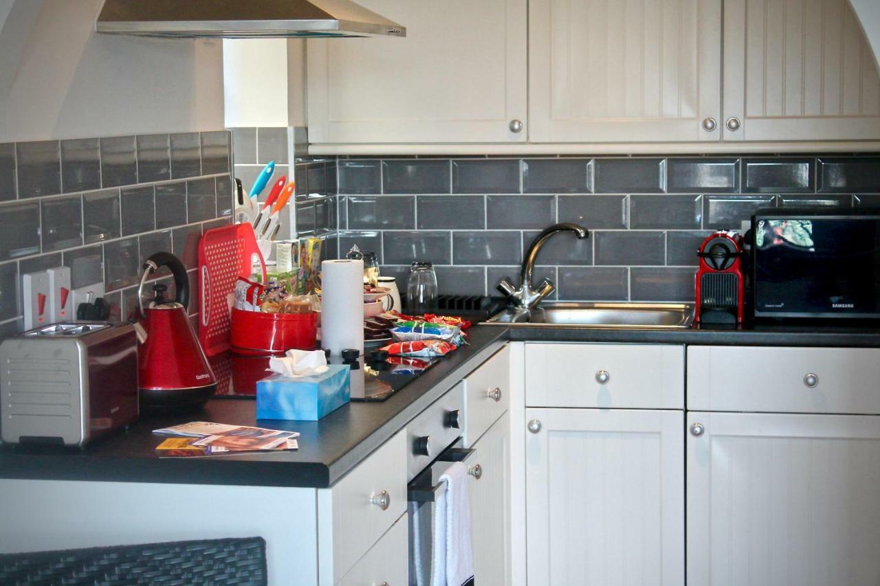 Tobacco Dock Studio Apartment London