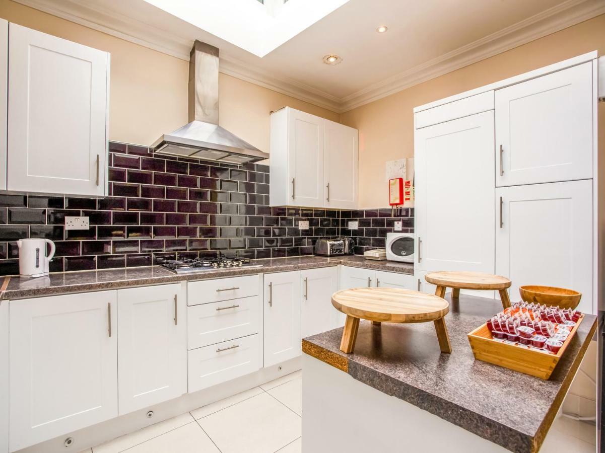 Oyo Lifestyle Golden Guest house London