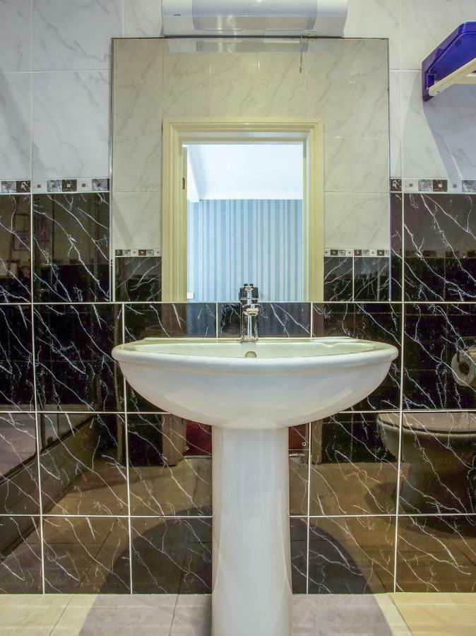 Guest house Oyo Lifestyle Golden 3*