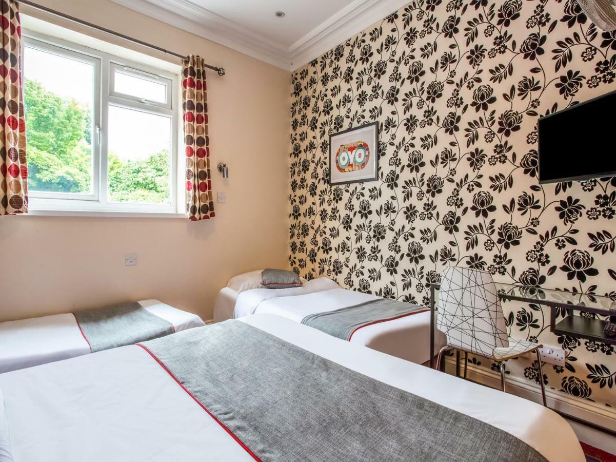Oyo Lifestyle Golden Guest house 3*