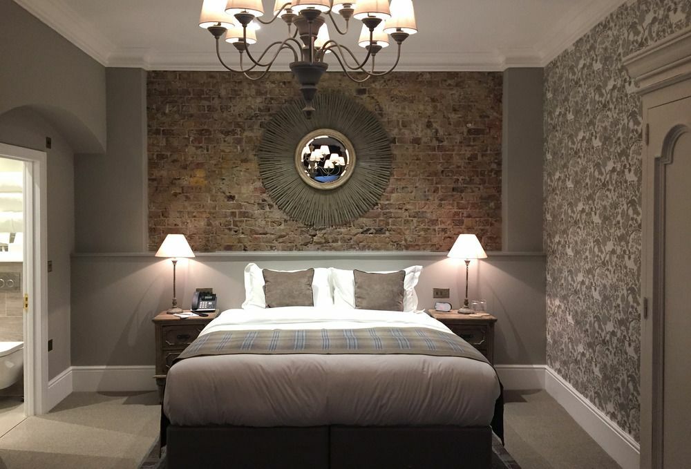 The Grafton Arms Pub & Guest house London