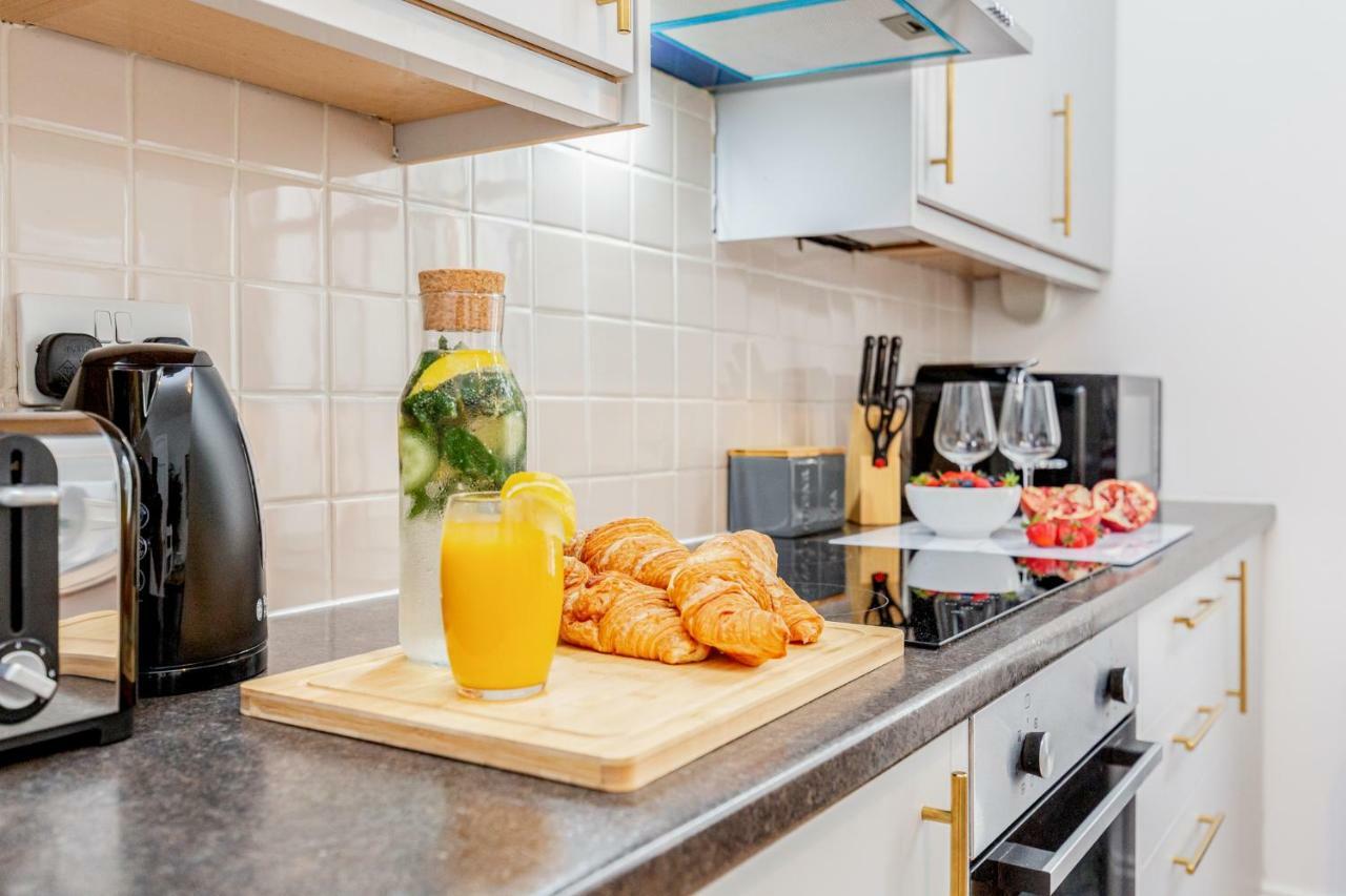 Bright & Spacious 4beds - Kensington High Street-olympia London