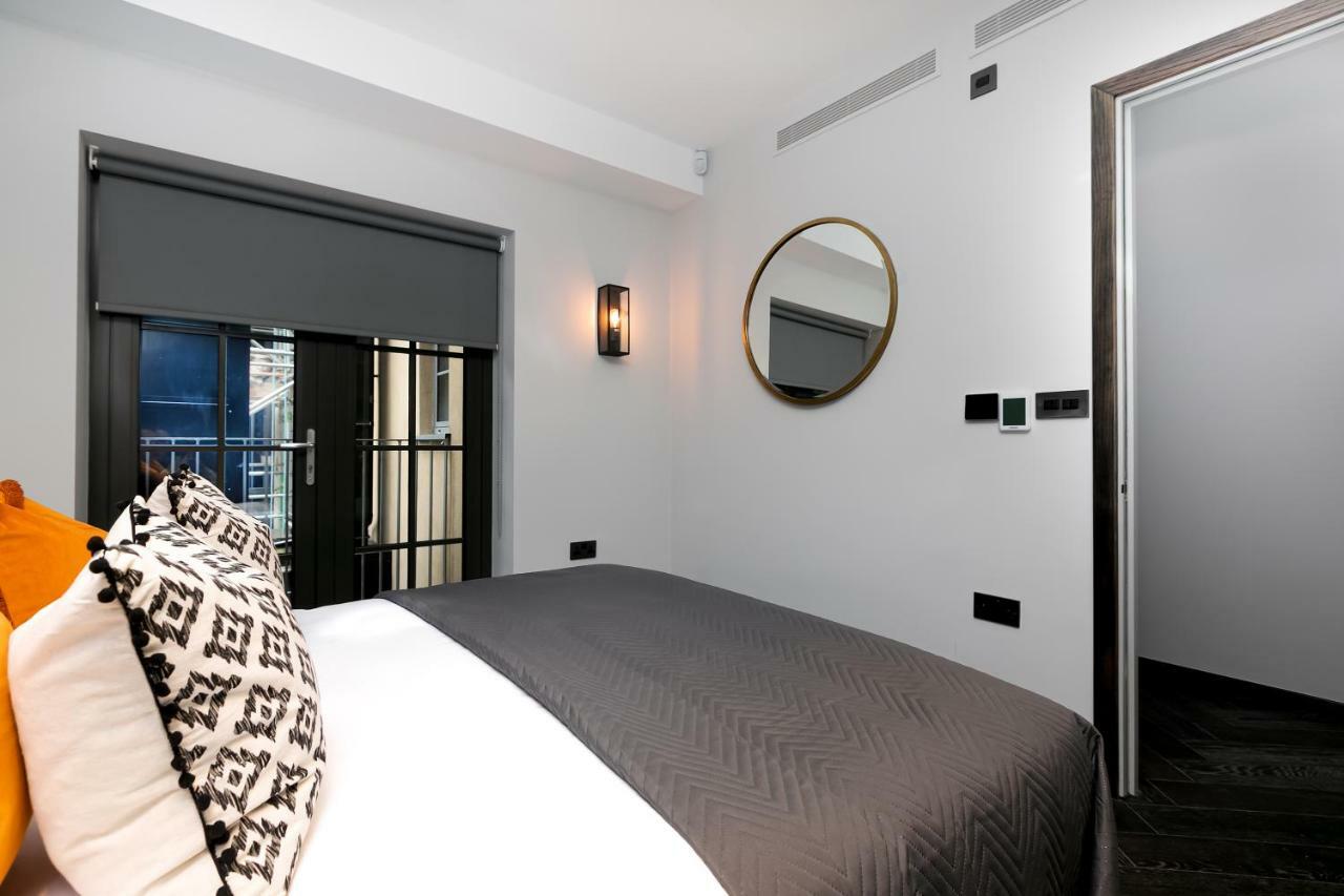 Luxury In Soho - Oxford Street Apartment