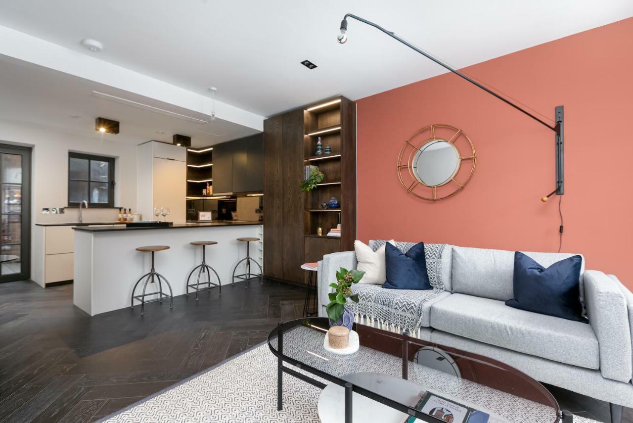 Luxury In Soho - Oxford Street Apartment