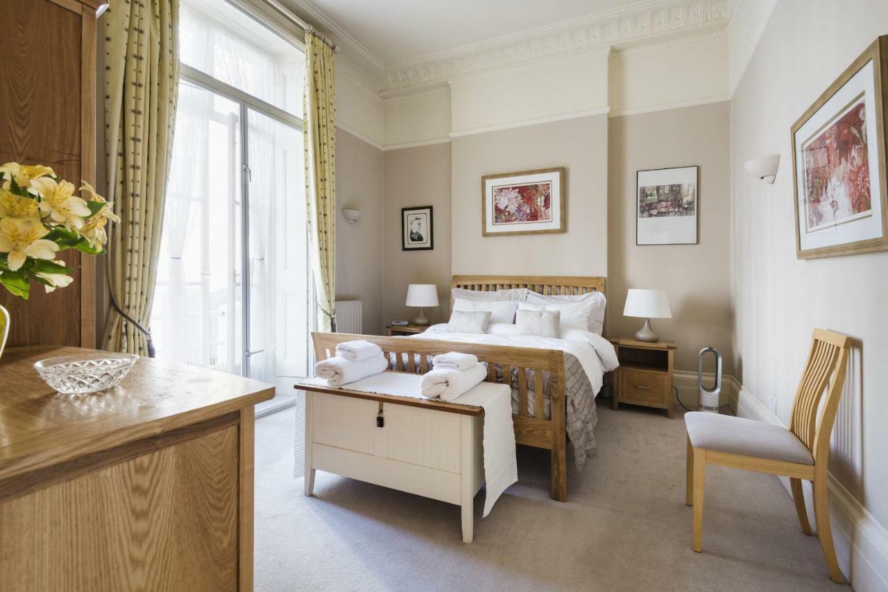 Charming Victoria Close To Buckingham Palace By Underthedoormat Apartment
