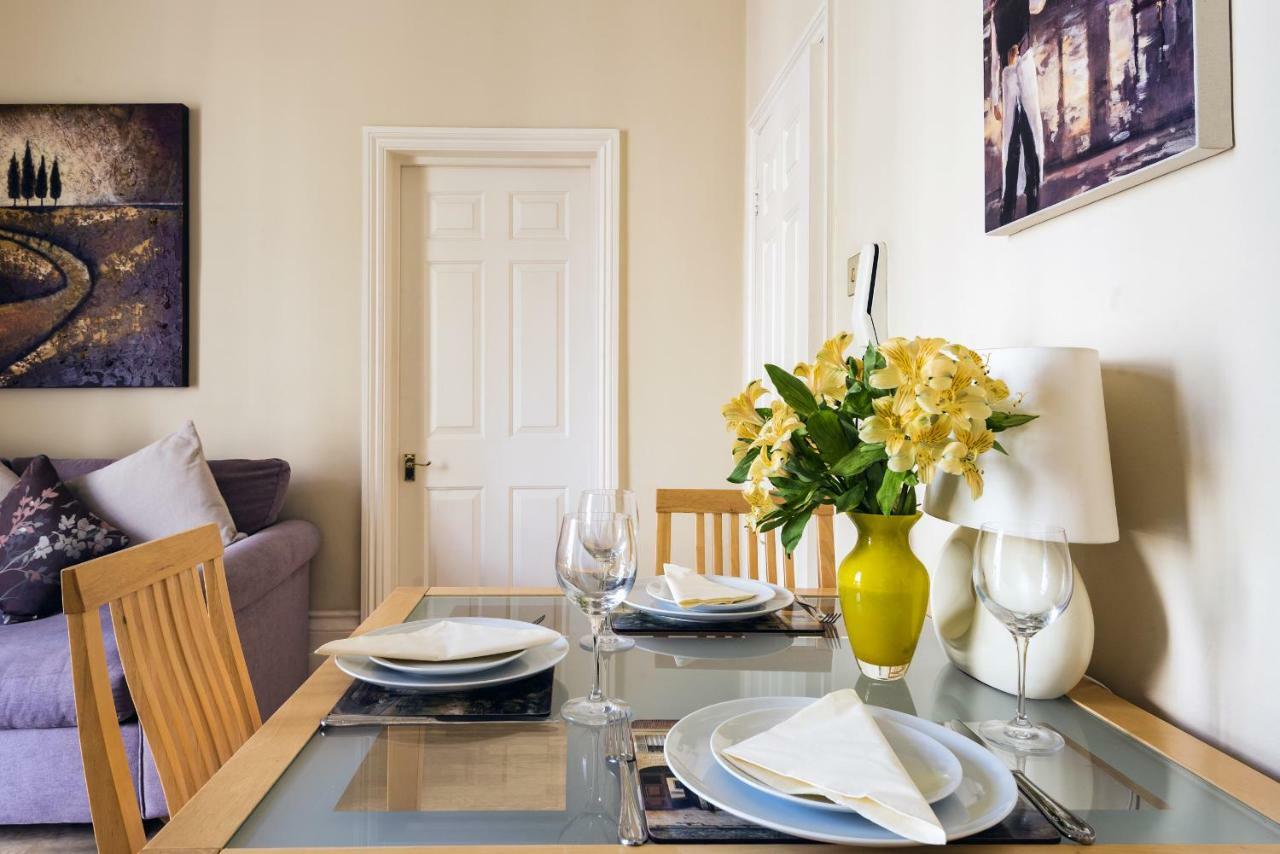 Apartment Charming Victoria Close To Buckingham Palace By Underthedoormat