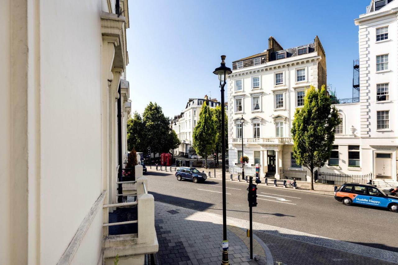 Charming Victoria Close To Buckingham Palace By Underthedoormat *