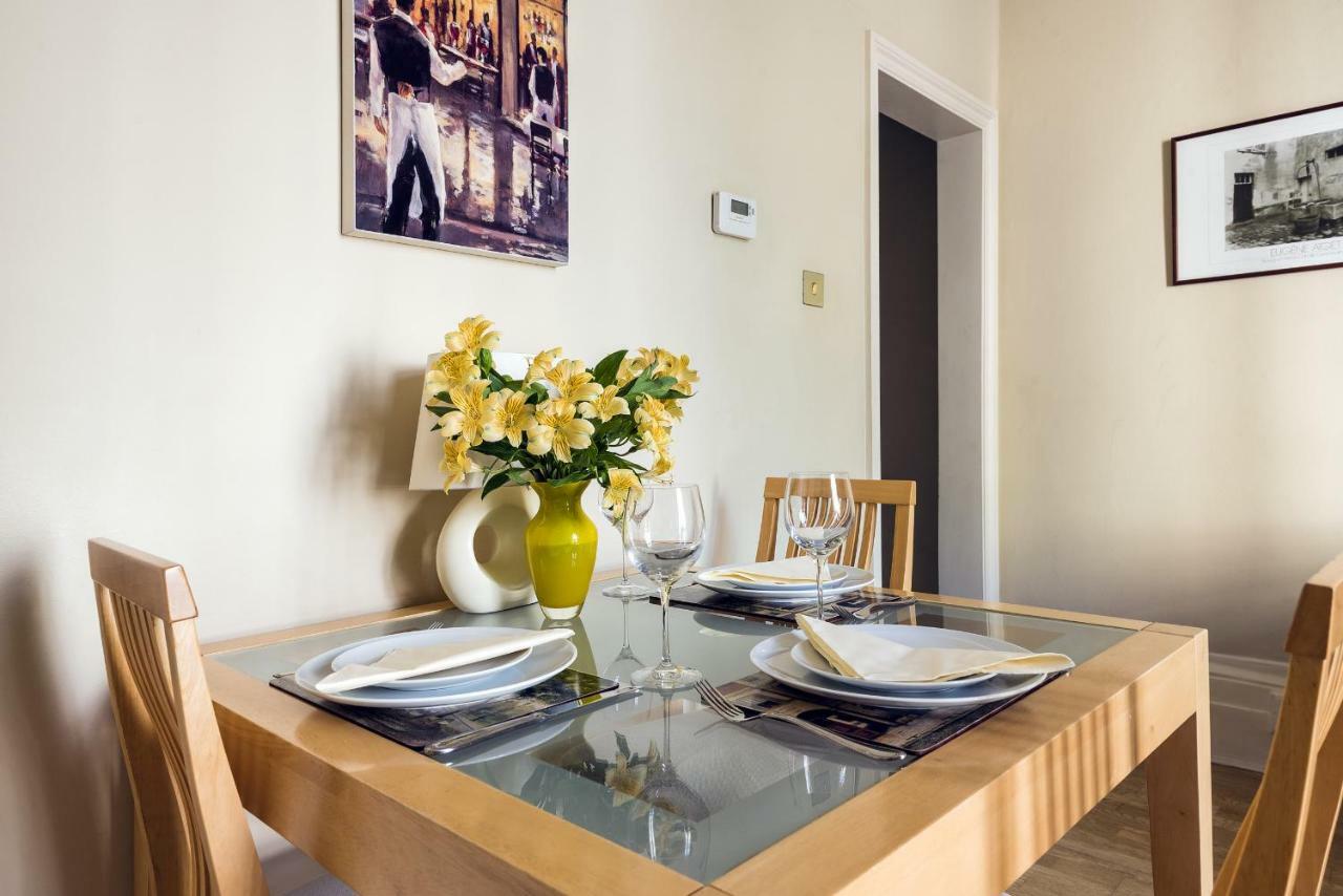 Apartment Charming Victoria Close To Buckingham Palace By Underthedoormat