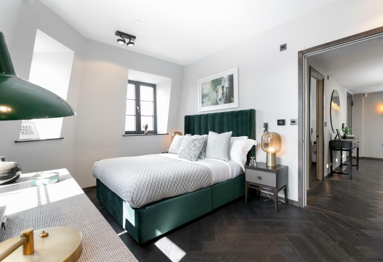 Luxury In Soho - Oxford Street *