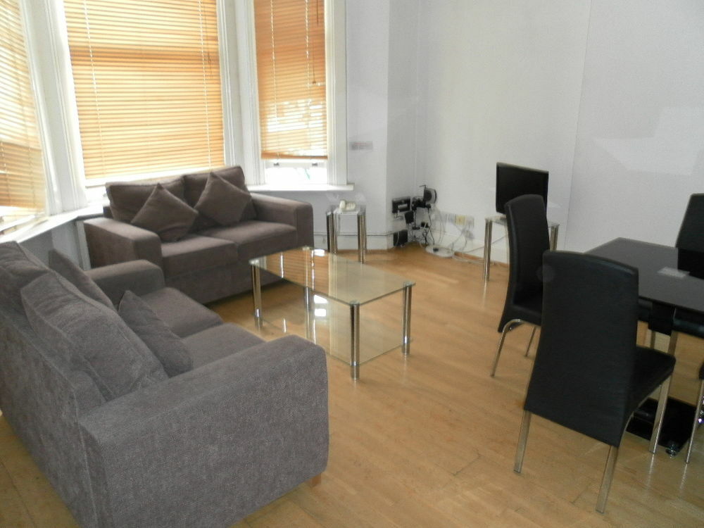 Access Earls Court Apartment *