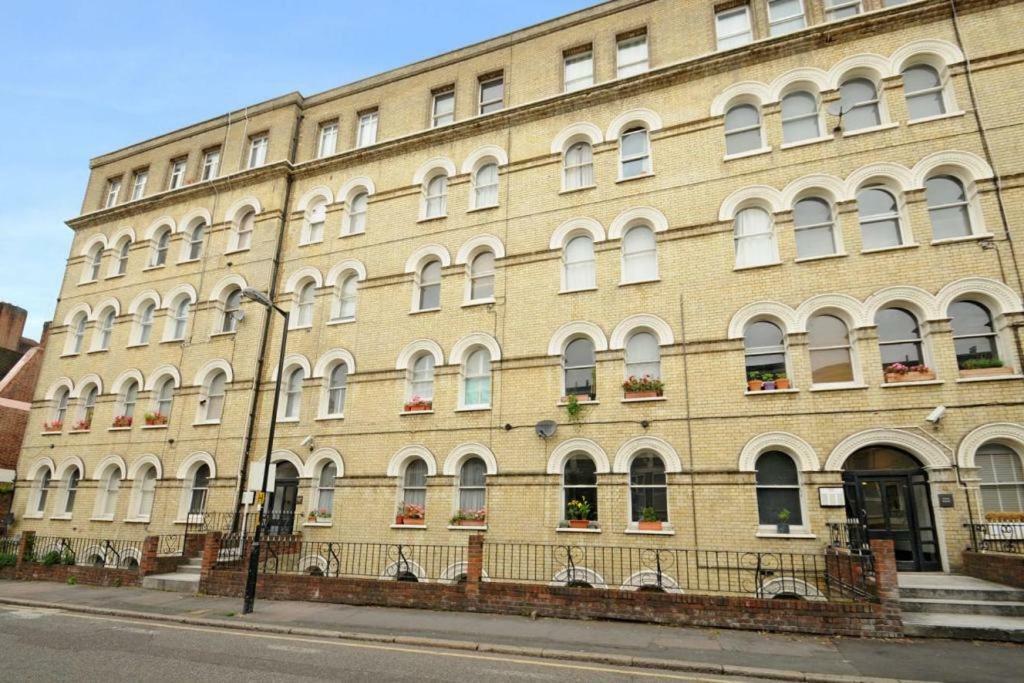 Apartamento Friendly Flat Near Bridge