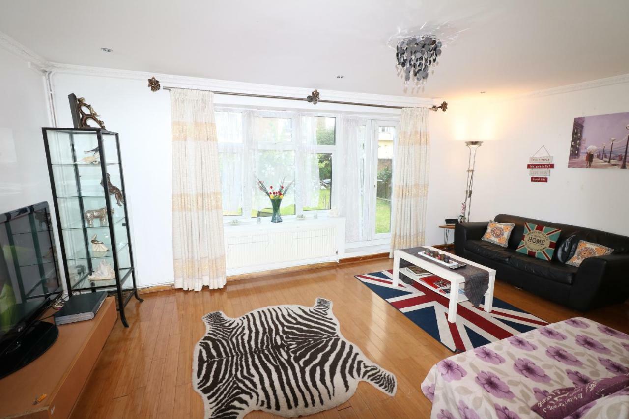 Abbey Private House With Lovely Garden Holiday home *