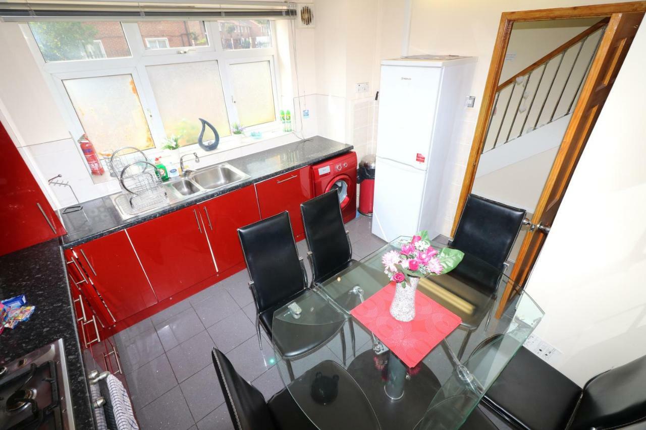 Abbey Private House With Lovely Garden Holiday home London