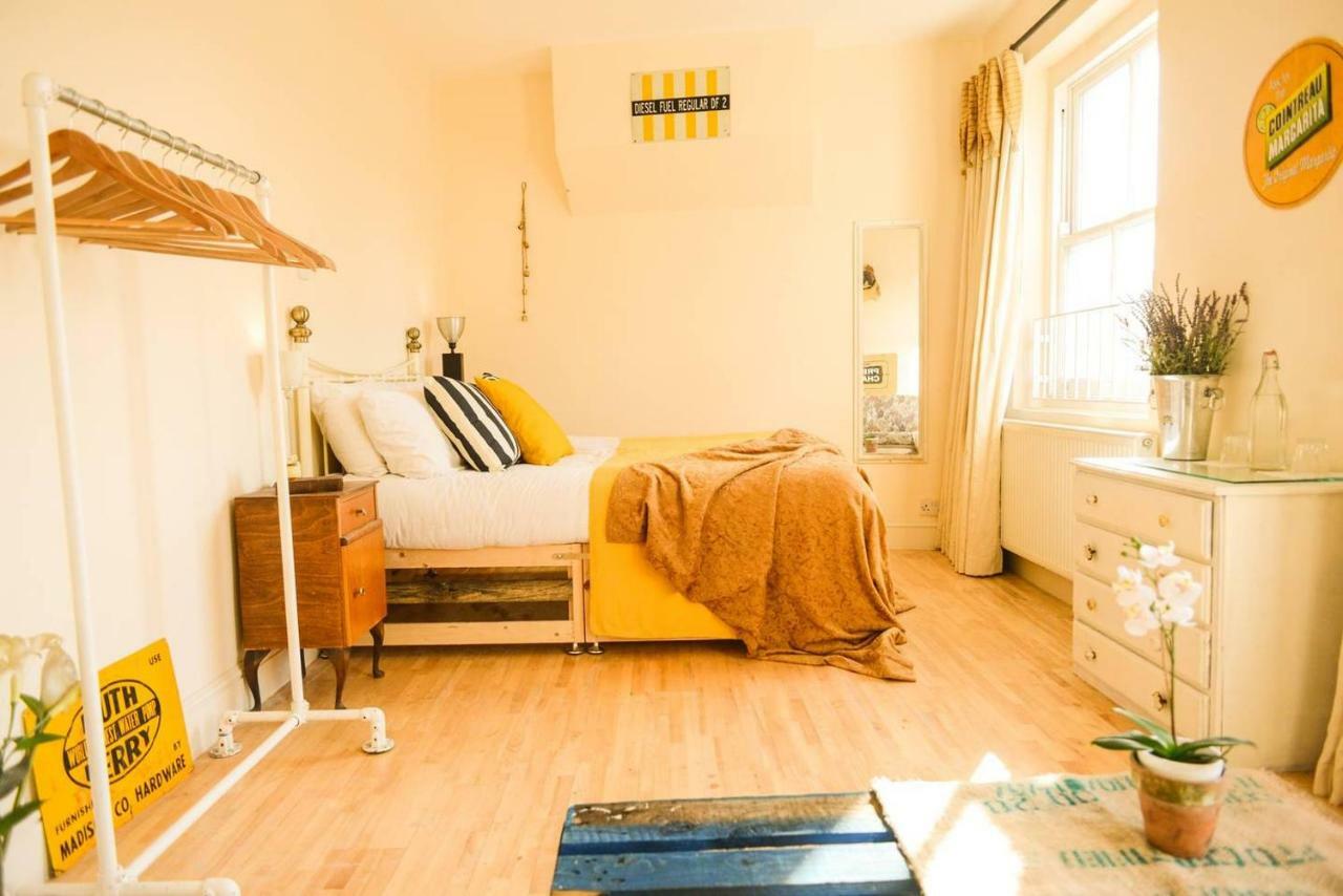 London's East End 2 Bedroom Apartment London