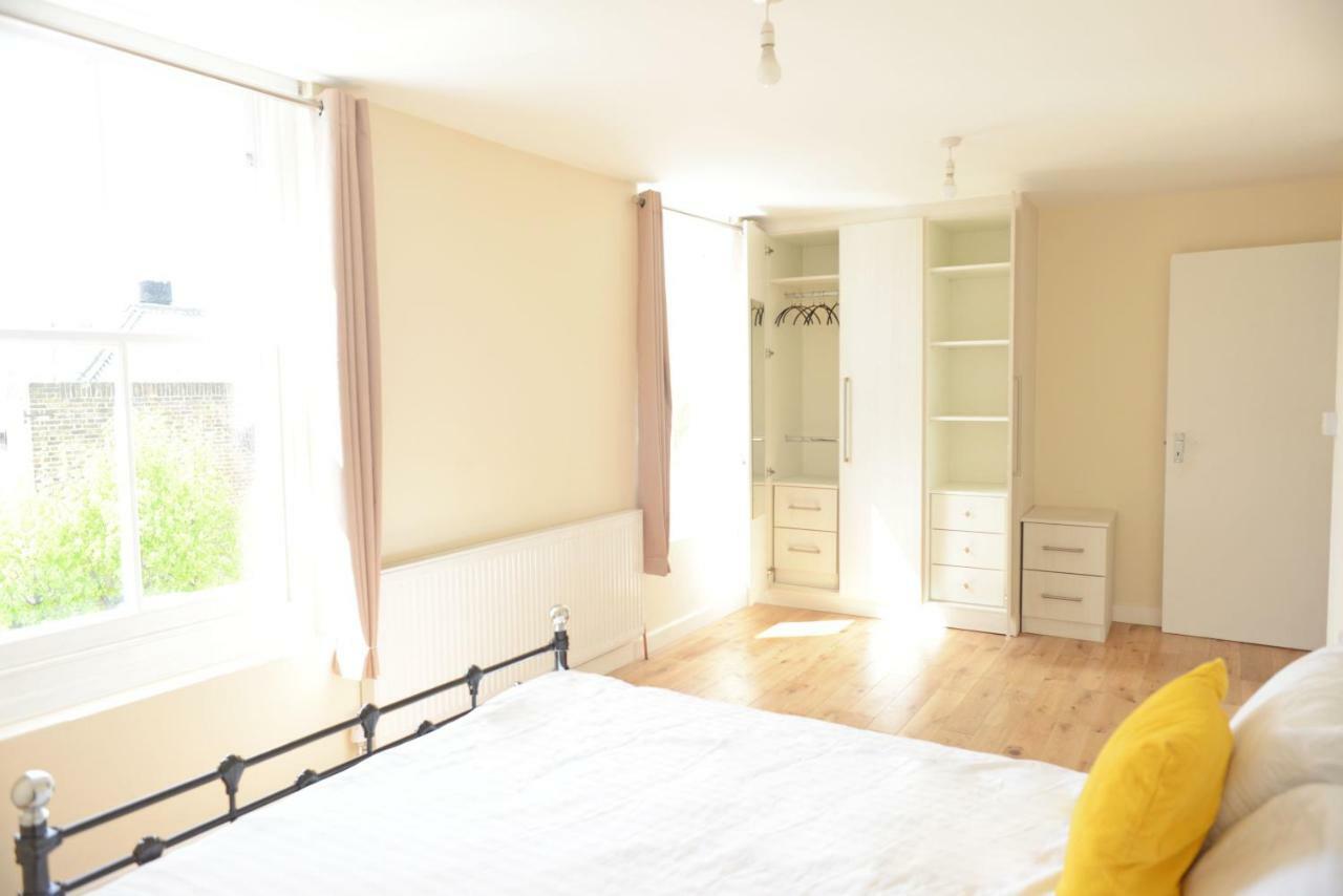 London's East End 2 Bedroom *