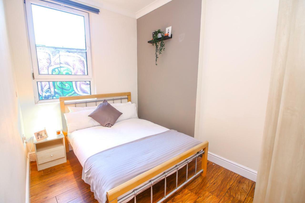 Apartment View Flat @ Liverpool St. *