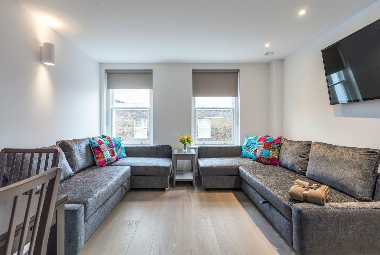 Charles Dickens, Tate Modern Apartment London
