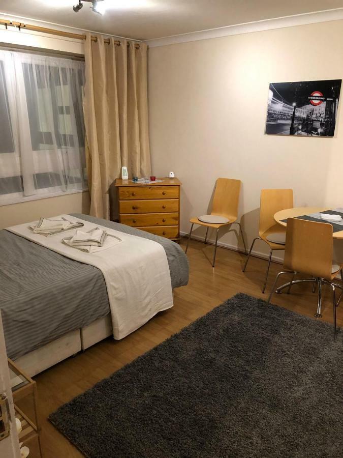 Apartment Splendid 2 Bedroom In Shepherd's Bush