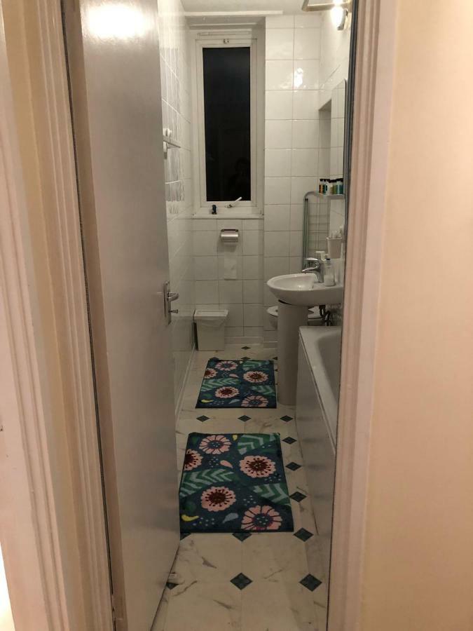 Apartment Splendid 2 Bedroom In Shepherd's Bush London