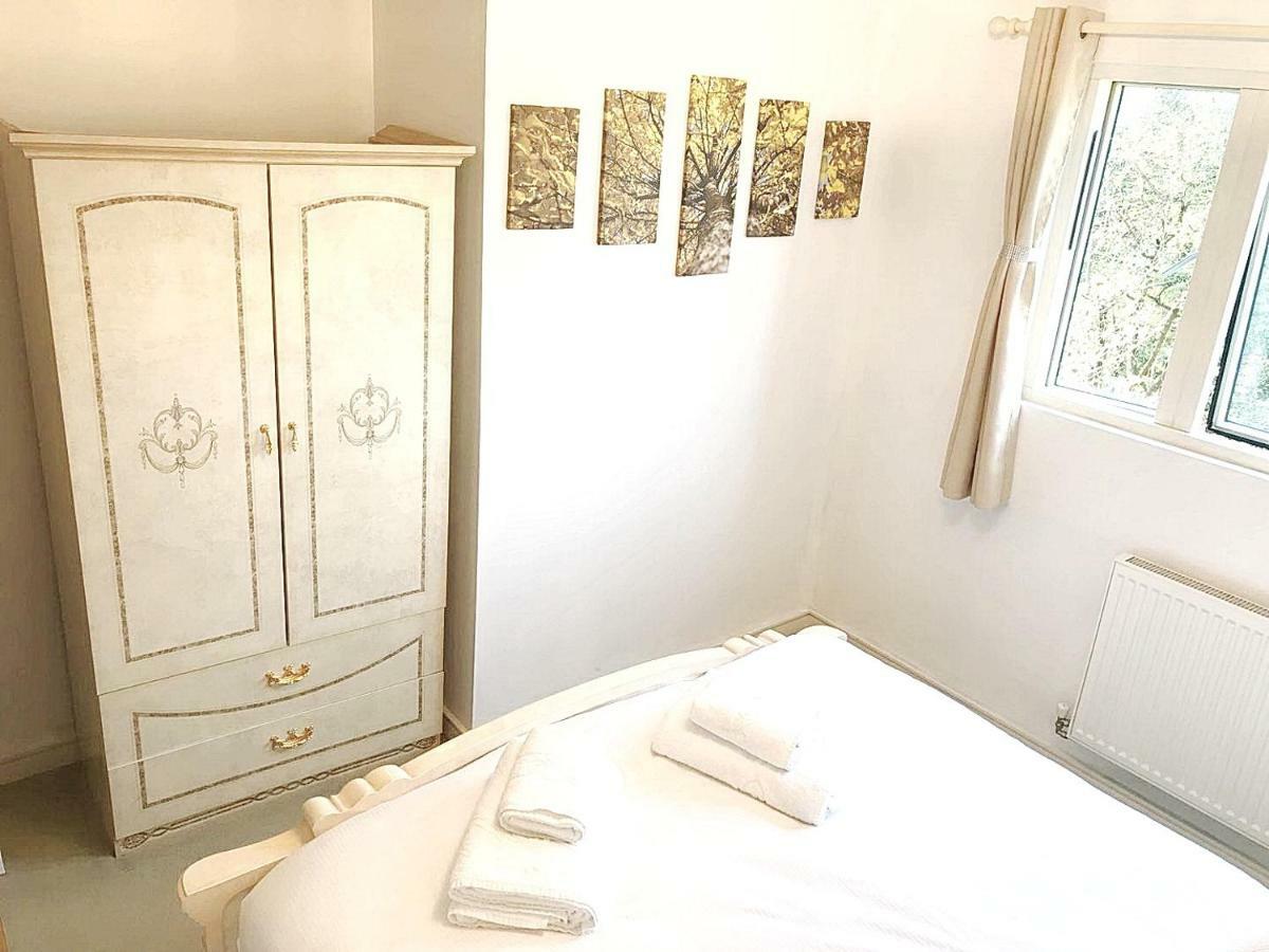 New 1 Bedroom 1 Bath Flat Next To Greenwich Park And O2 Arena To Host Max 5 Guests