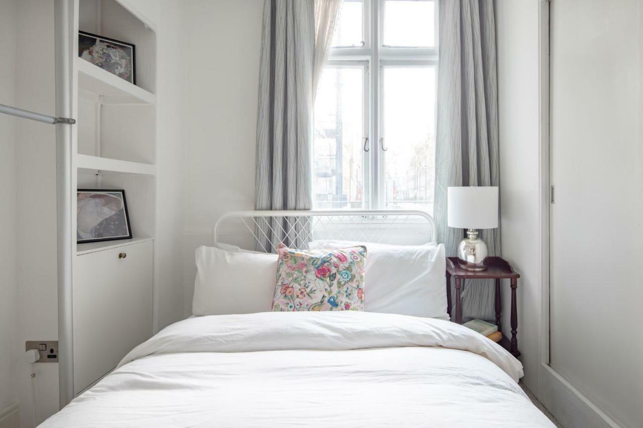 Studio In Georgian Next To Buckingham Palace