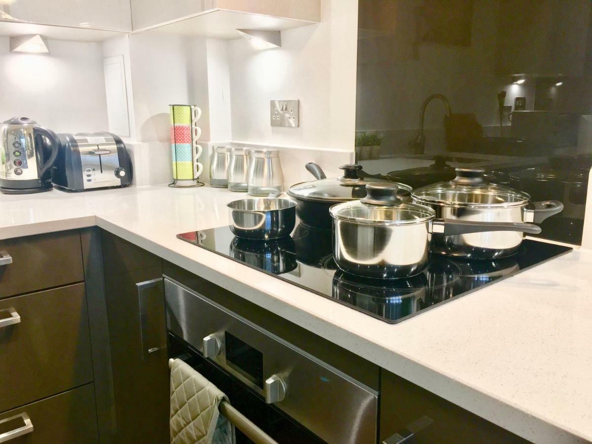 Excel 2 Bedrooms River View London