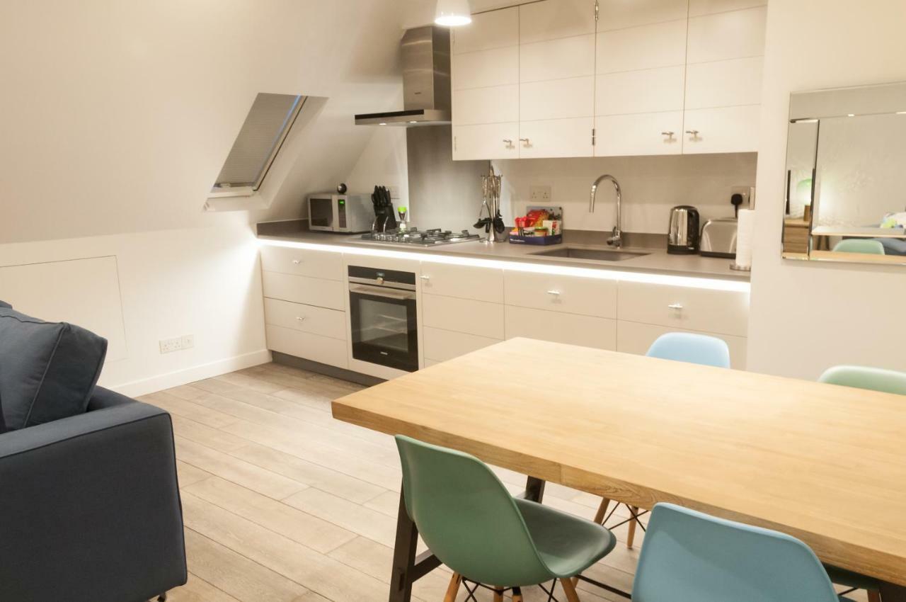 Rathbone Place Apartment London
