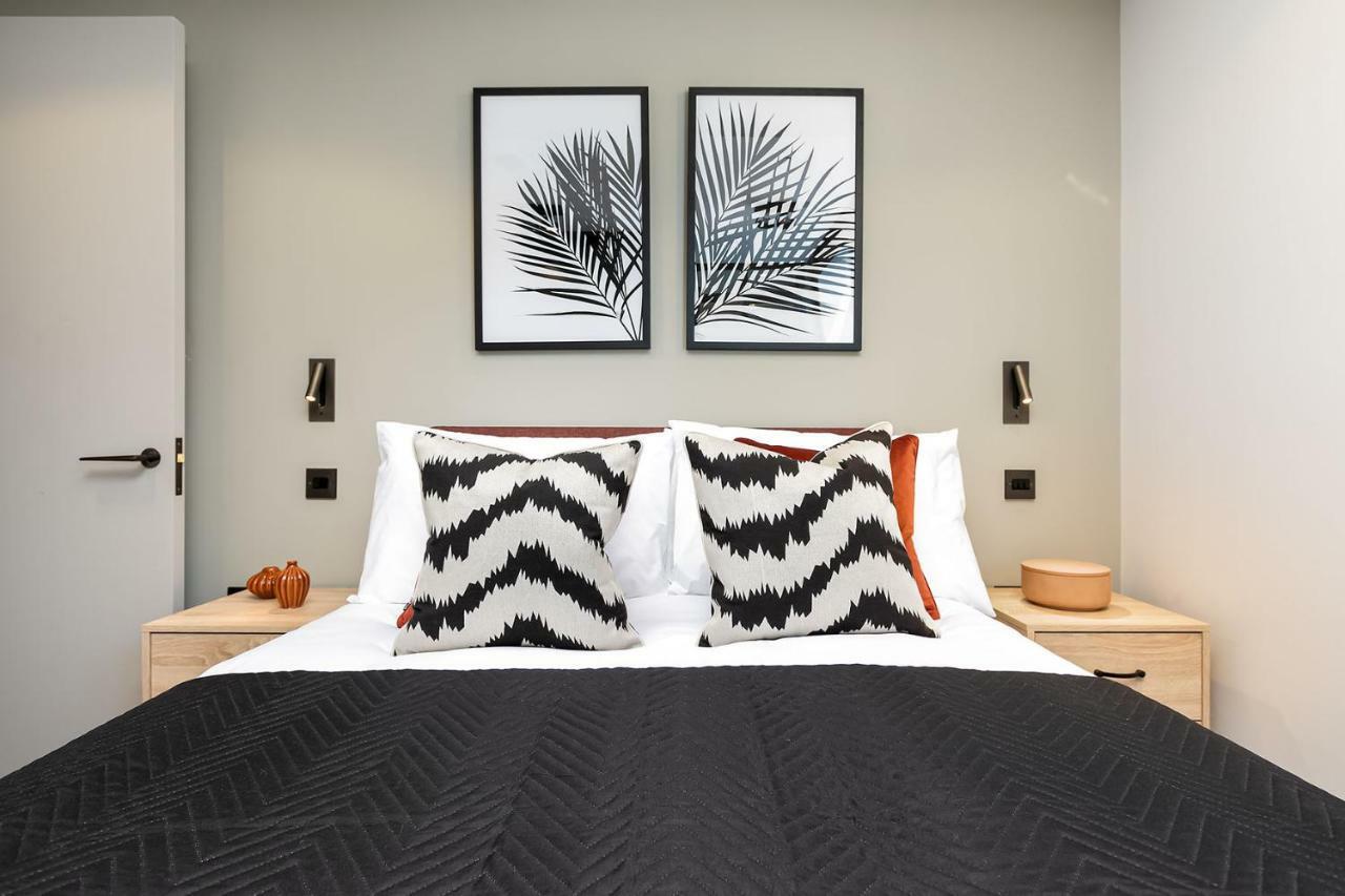 Luxury In Soho - Oxford Street London