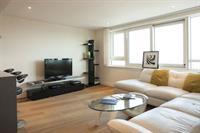St Georges Wharf Apartment London
