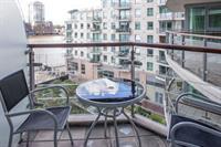 St Georges Wharf
