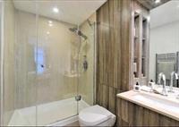 St Georges Wharf Apartment