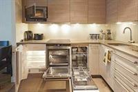 St Georges Wharf Apartment