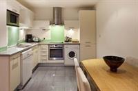 St Georges Wharf Apartment