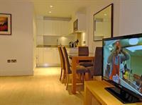 Apartment St Georges Wharf *