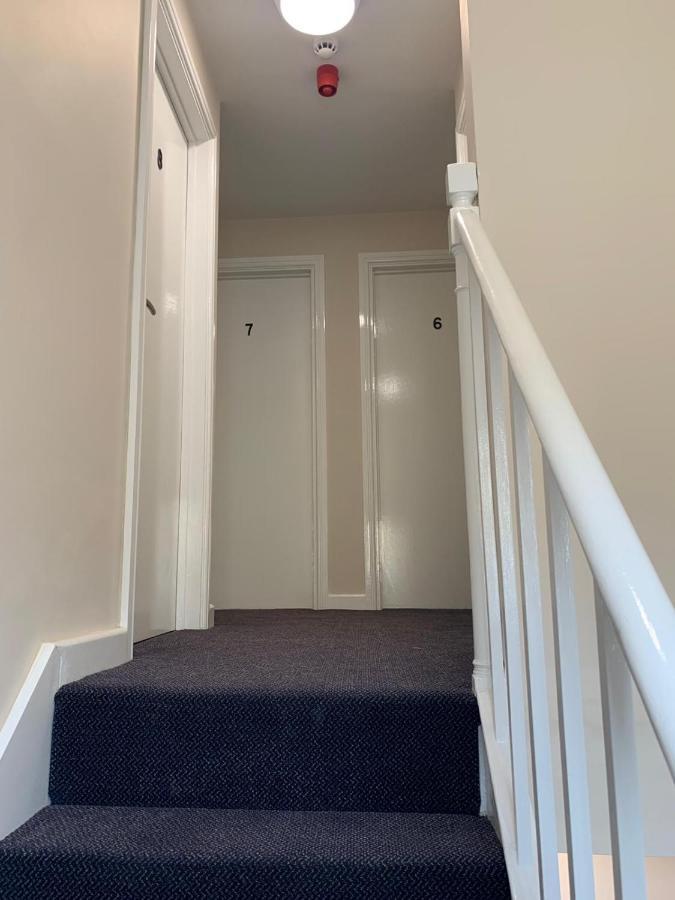 Inn Spacious King Bed Near Denmark Hill Station *