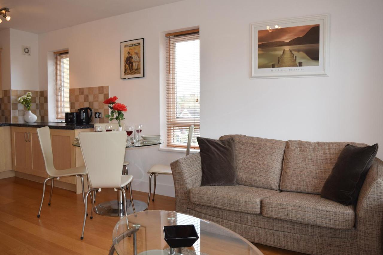 Splendid 1 Bed Flat In Stockwell, Sleeps 4 Apartment London